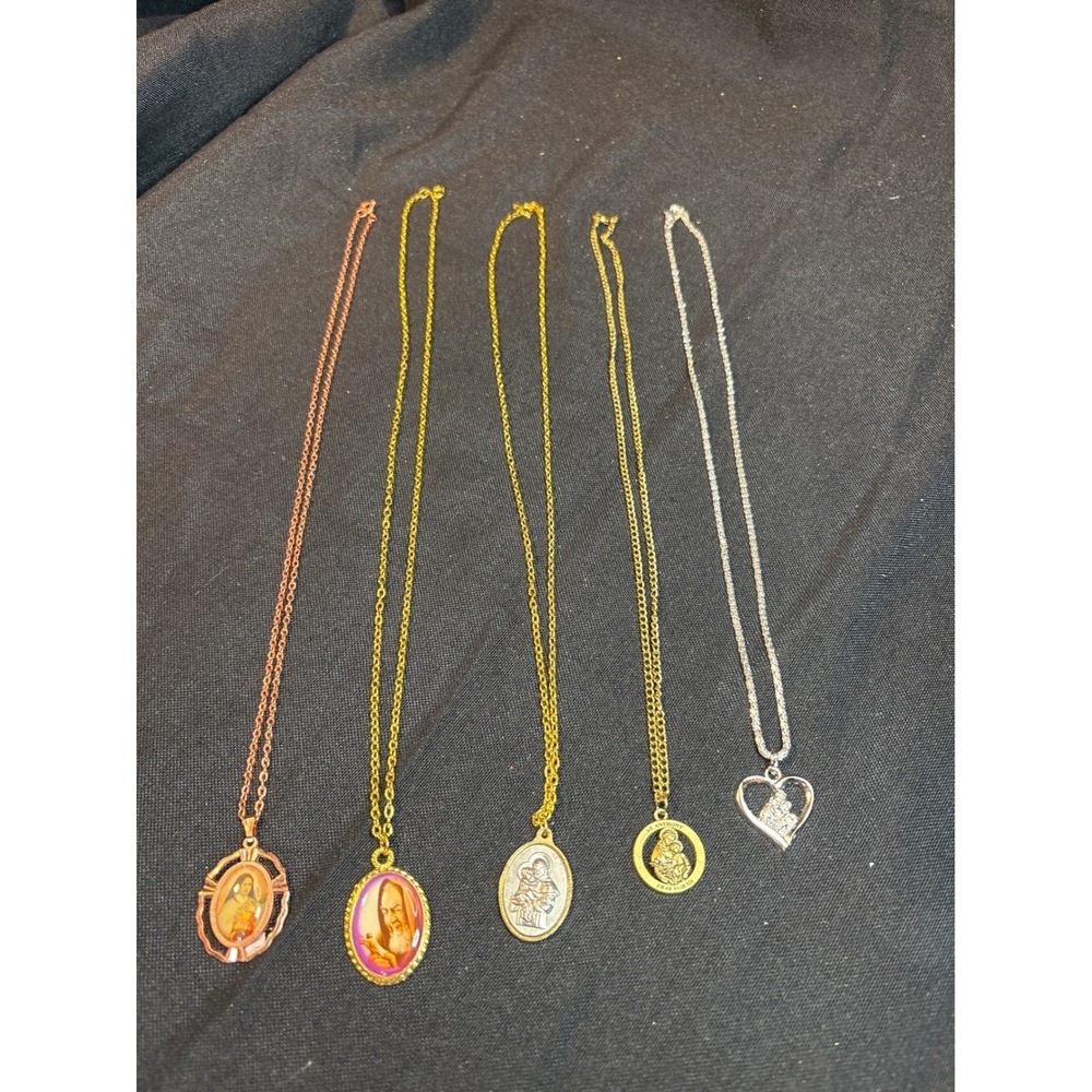 Religious Necklaces Holy Medals Charms Pendants Gold Tone Silver Tone Rose